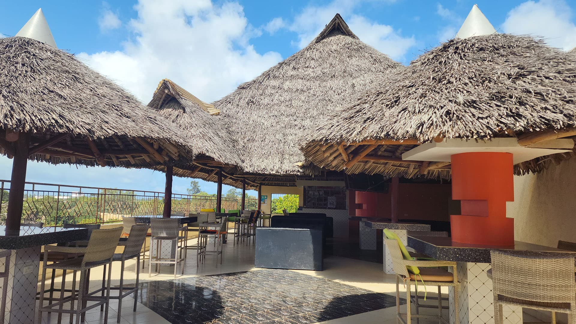 Rooftop Bar & Lounge